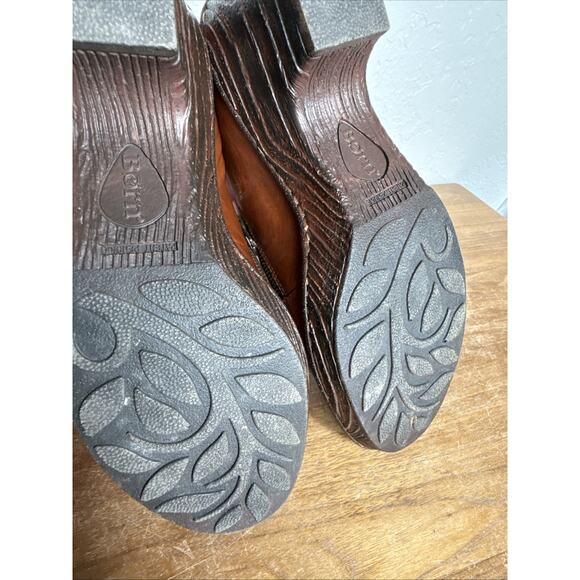 Women's Born Clogs Brown Leather Lightweight Size 9 Side Zip Classic Shoes EUC - Picture 12 of 13